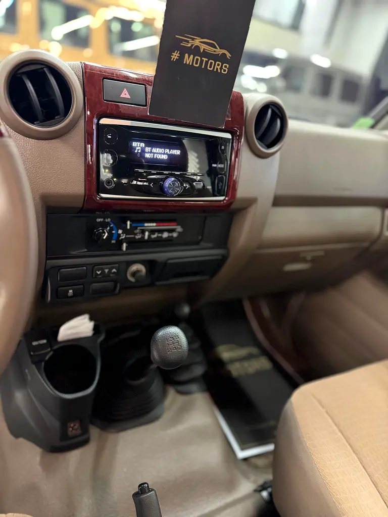 ‏ Toyota Land Cruiser 6x6 - Image 8