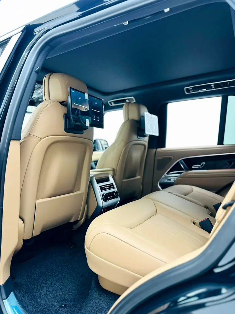 RANGE ROVER VOGUE / 2025 / GCC/ BRAND NEW - Image 12