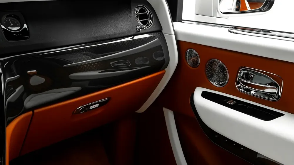 Rolls-Royce Cullinan Black Badge - 2020 - GCC Specs - Image 10
