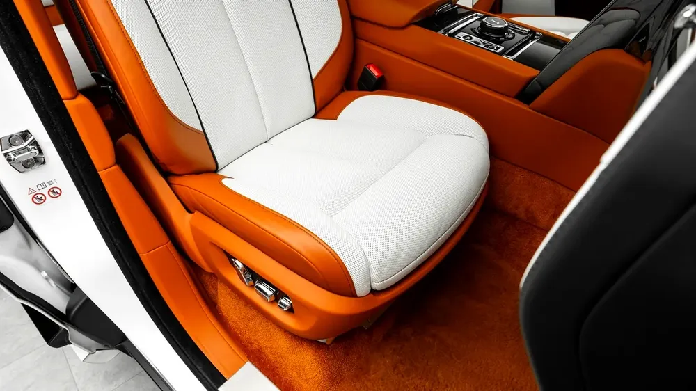 Rolls-Royce Cullinan Black Badge - 2020 - GCC Specs - Image 13