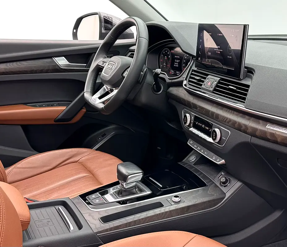 2022 Audi Q5 S-Line 45TFSI Quattro, 1 Year Warranty, Oct/2026 Audi Service Contract, GCC - Image 16