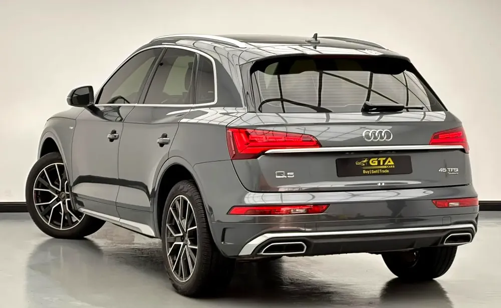 2022 Audi Q5 S-Line 45TFSI Quattro, 1 Year Warranty, Oct/2026 Audi Service Contract, GCC - Image 4