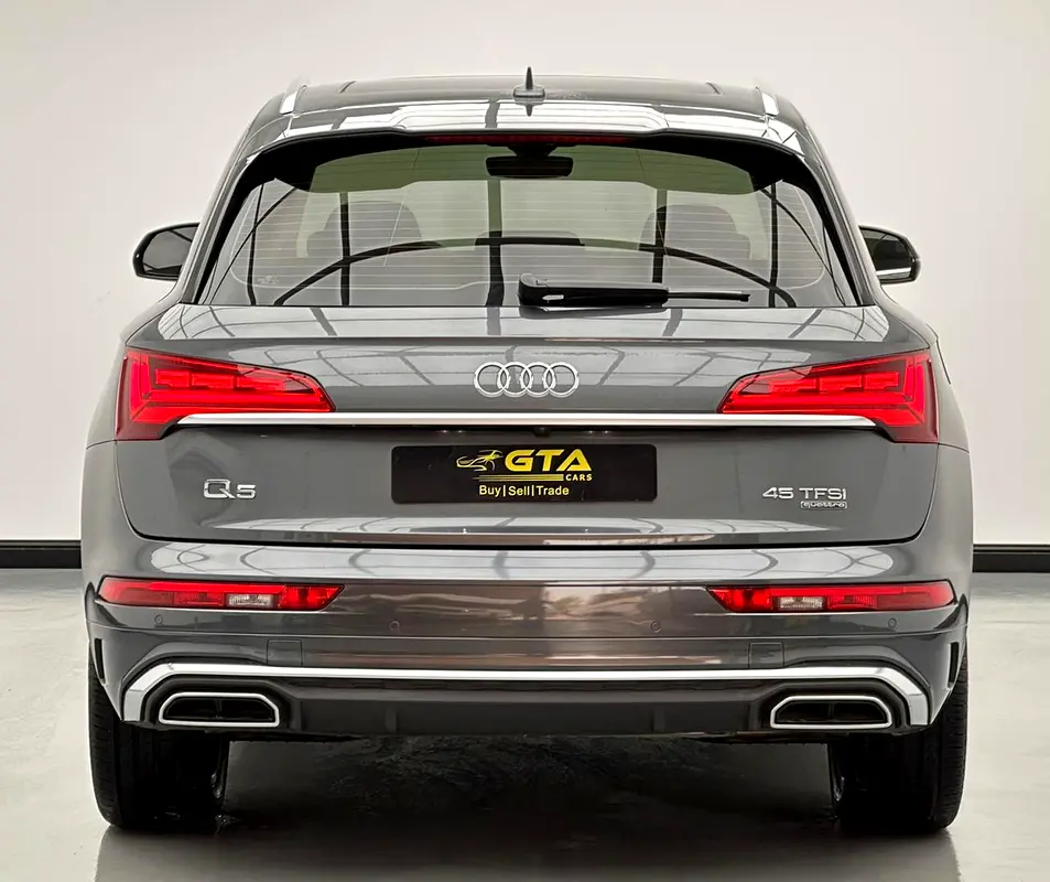 2022 Audi Q5 S-Line 45TFSI Quattro, 1 Year Warranty, Oct/2026 Audi Service Contract, GCC - Image 5