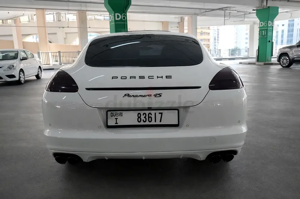 2011 Porsche Panamera 4S – GCC Spec - Image 4