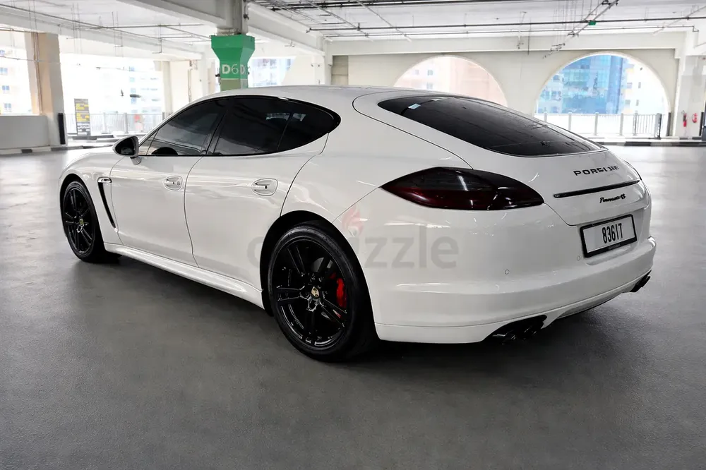 2011 Porsche Panamera 4S – GCC Spec - Image 5