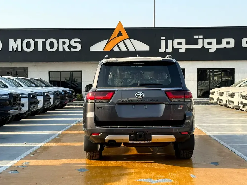 2026 Toyota Land Cruiser GR Sport - GCC Specs - Brand New! - Image 4