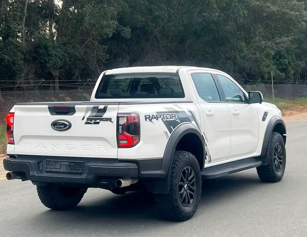 2024 FORD RANGER RAPTOR | GCC WITH AGENCY WARRANTY | ORIGINAL PAINT | 3,750 AED/MONTH - Image 4