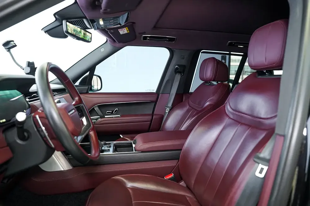 VOGUE HSE P530 V8 | BLACK/RED | WARRANTY + SERVICE MAY 2027 - Image 7