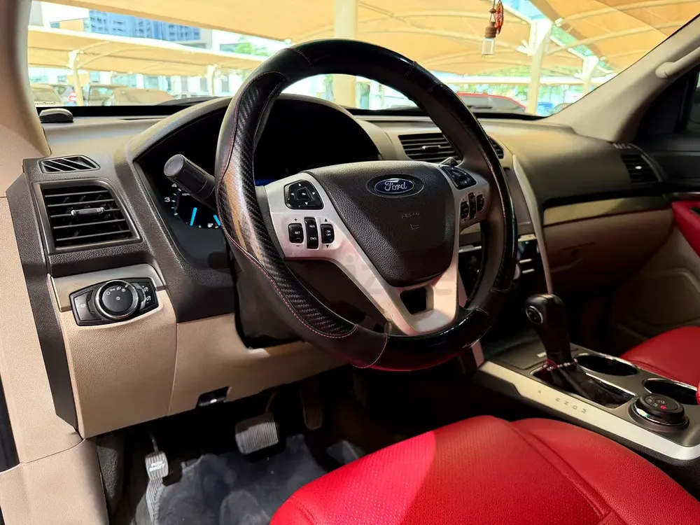 Agency Maintained Ford Explorer 2014 | GCC Specs | Base Trim - Image 10