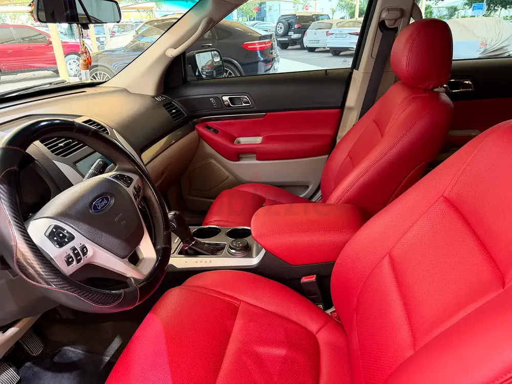 Agency Maintained Ford Explorer 2014 | GCC Specs | Base Trim - Image 12
