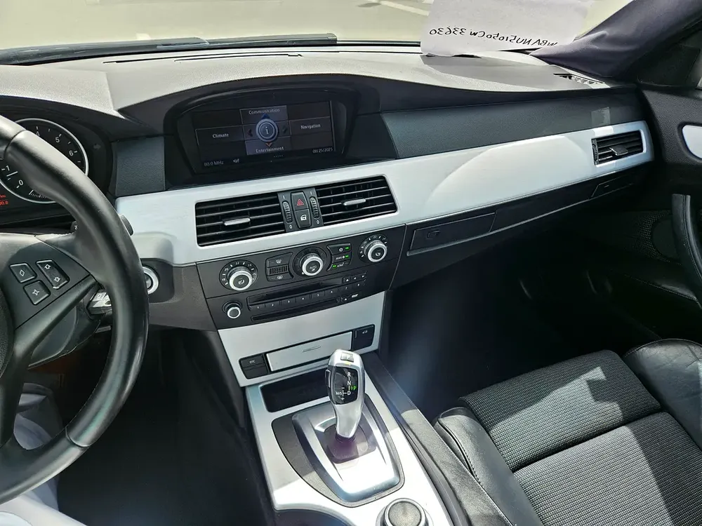 BMW 5-Series 525i 2008 | Japanese Specs | Low Mileage | M PACKAGE - Image 5