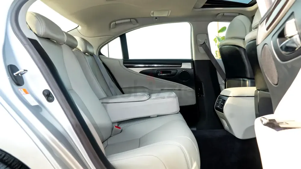 لكزس LS460 جداً نظيفة - Image 8