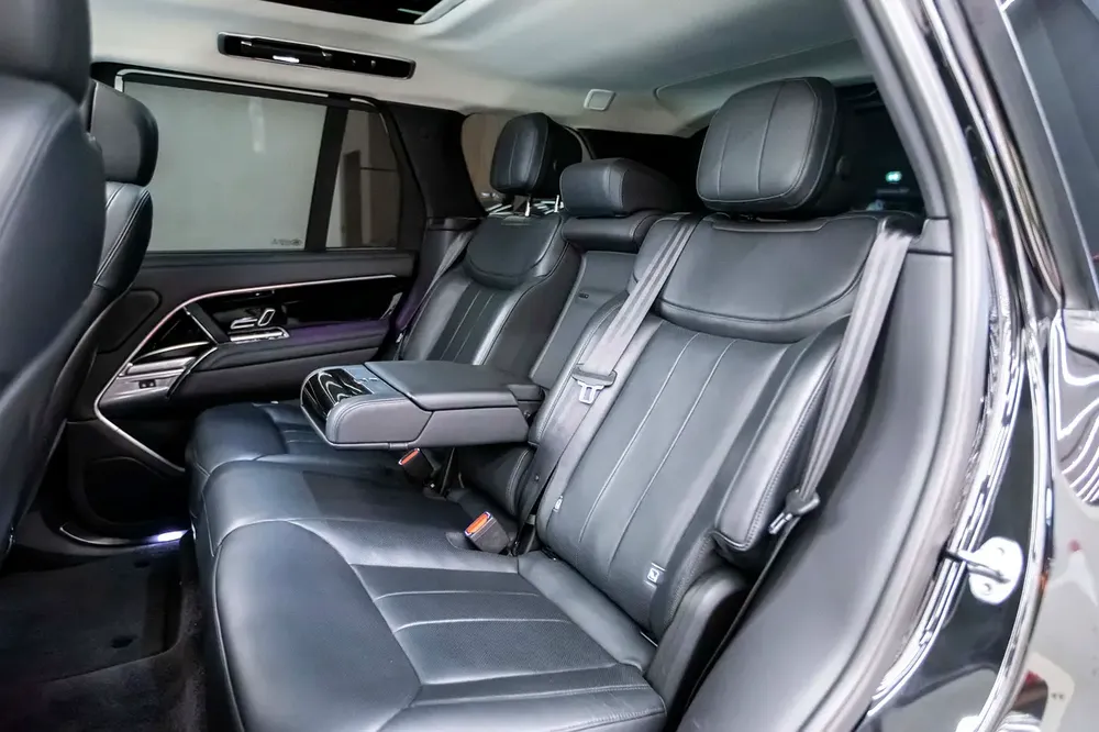 2022 Land Rover Range Rover HSE P530 - GCC Specs - Pristine Condition - WARRANTY AND SERVICE - AL TA - Image 14