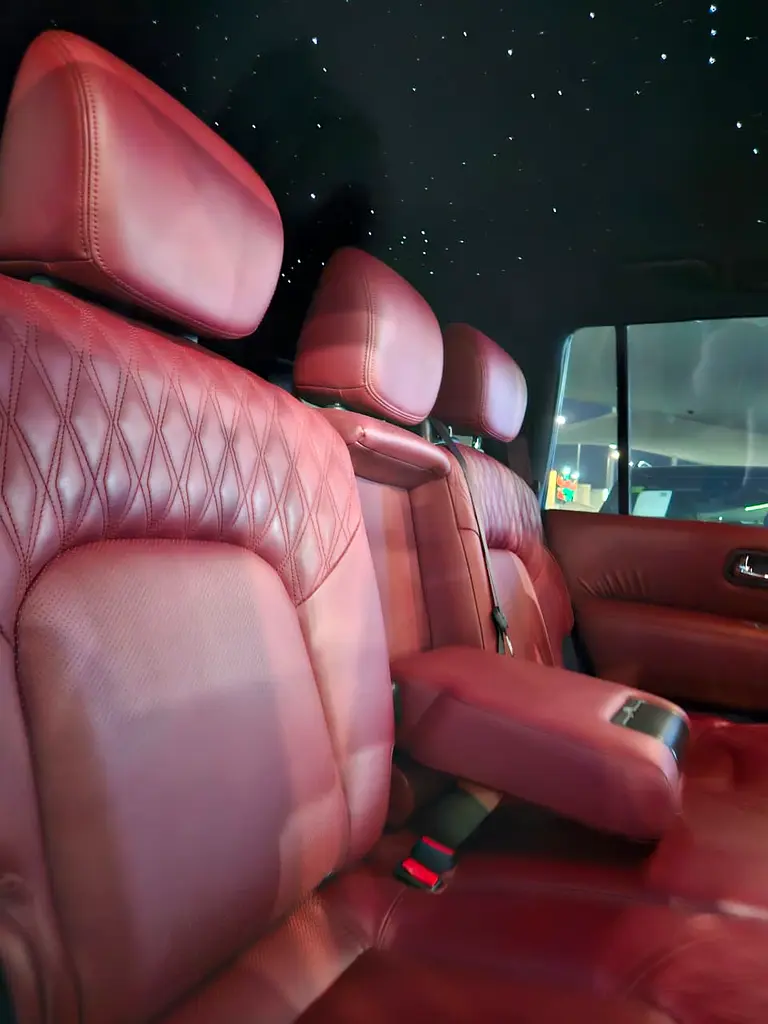 Nissan Patrol Platinum 2023 | V8 400hp | GCC | VIP Custom Interior | Starlight Ceiling - Image 16