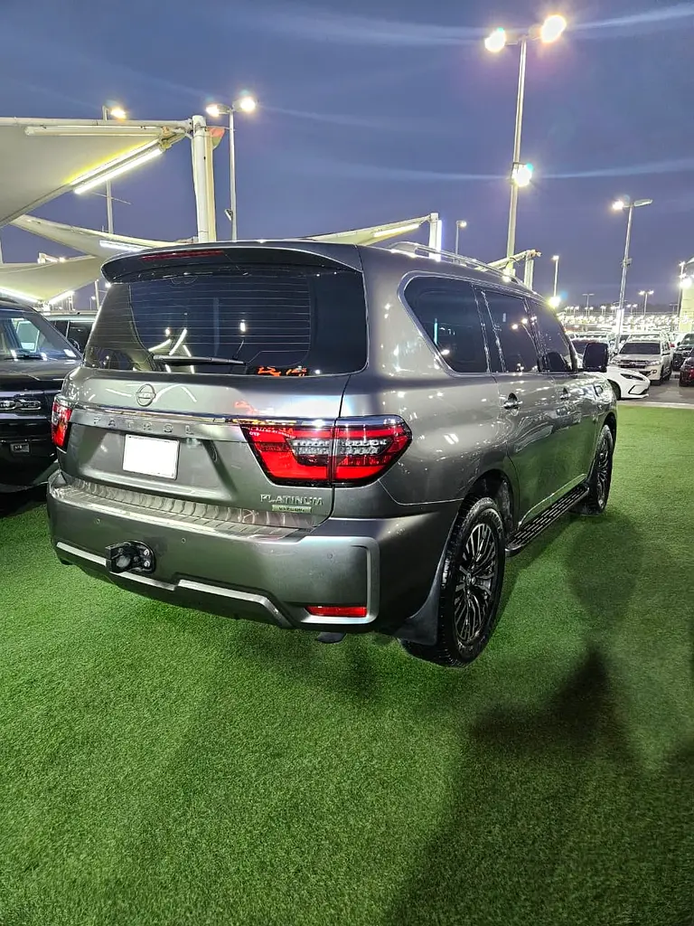 Nissan Patrol Platinum 2023 | V8 400hp | GCC | VIP Custom Interior | Starlight Ceiling - Image 6