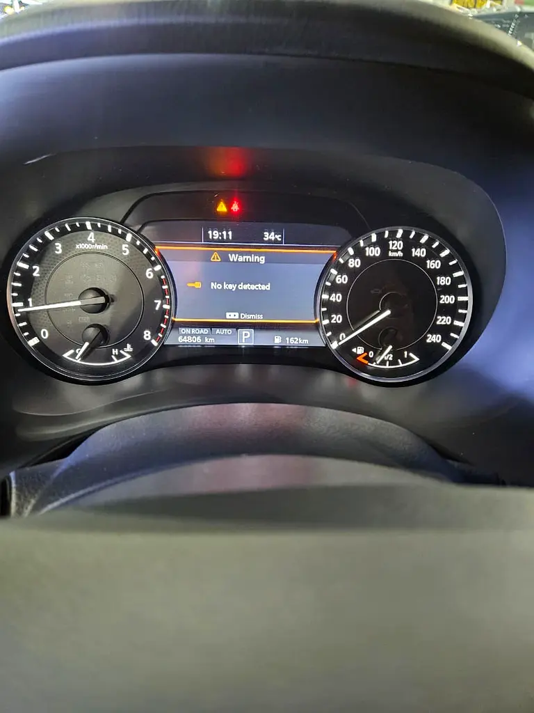 Nissan Patrol Platinum 2023 | V8 400hp | GCC | VIP Custom Interior | Starlight Ceiling - Image 7