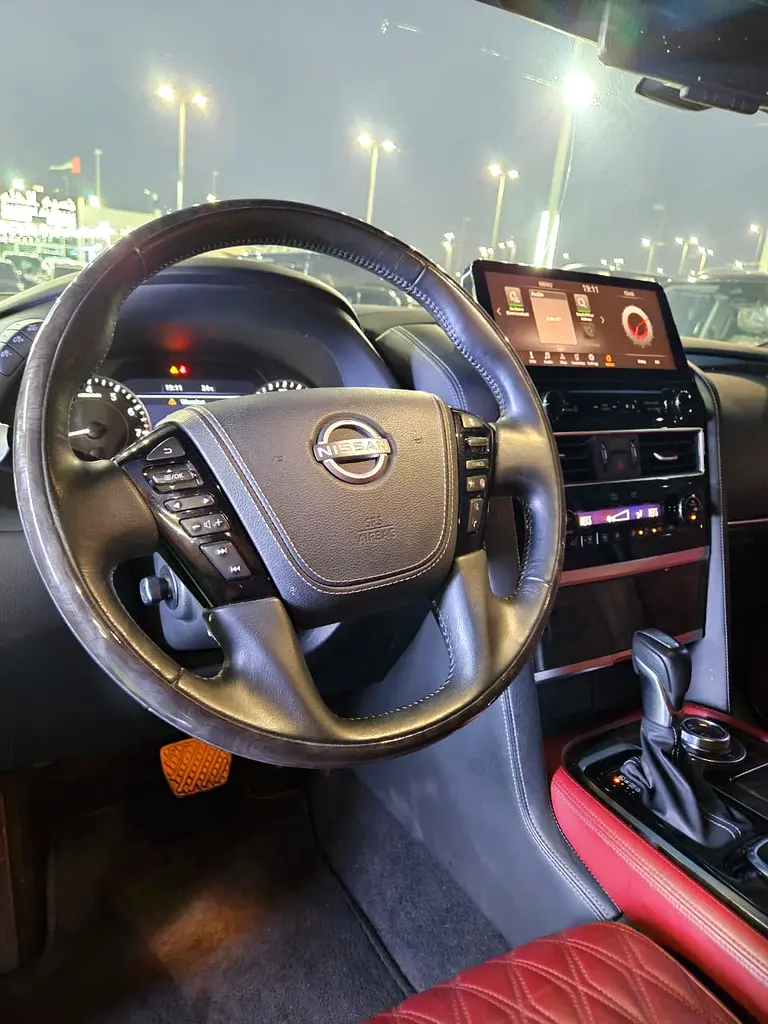 Nissan Patrol Platinum 2023 | V8 400hp | GCC | VIP Custom Interior | Starlight Ceiling - Image 8