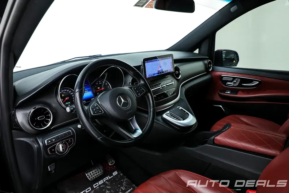 2021 Mercedes Benz Viano V 250 Maybach | GCC Specs | Excellent Condition | VIP Exclusive Interior - Image 11