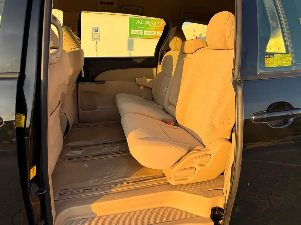 Toyota Previa 2014 GL GCC Specs - Image 9