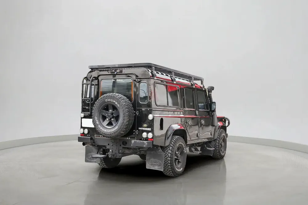 2012 Land Rover Defender 110 Station Wagon 2.2L | GCC Specifications - Image 5