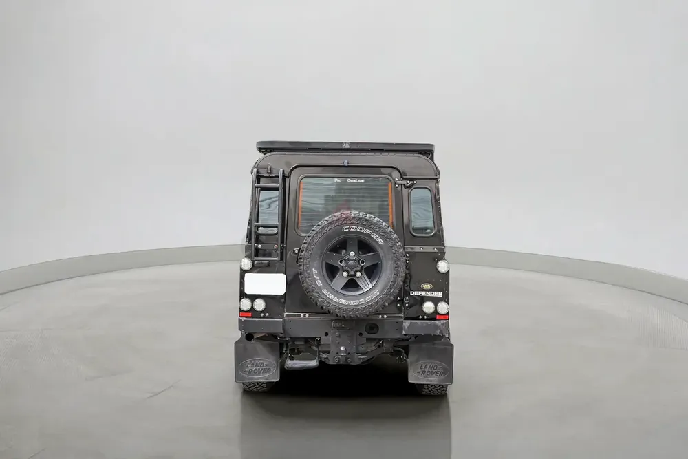 2012 Land Rover Defender 110 Station Wagon 2.2L | GCC Specifications - Image 6