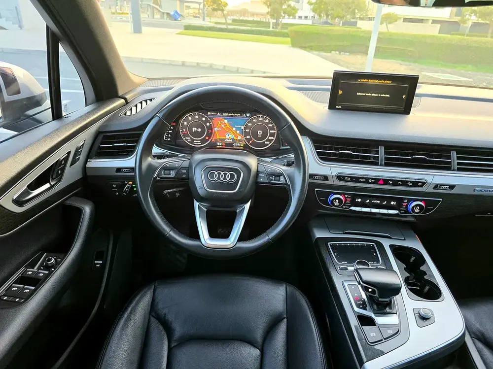 Audi Q7 2018 45TFSI Quattro | 3.0L - 6 Cylinder | 2 Keys | Full Service History | Single Owner | GCC - Image 11