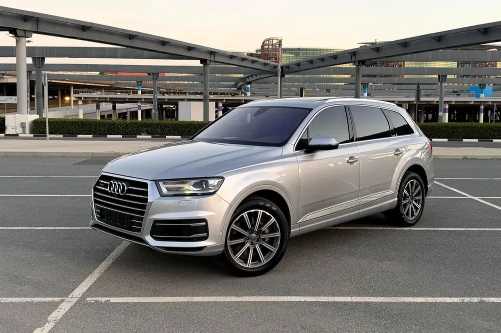 Audi Q7 2018 45TFSI Quattro | 3.0L - 6 Cylinder | 2 Keys | Full Service History | Single Owner | GCC - Image 4