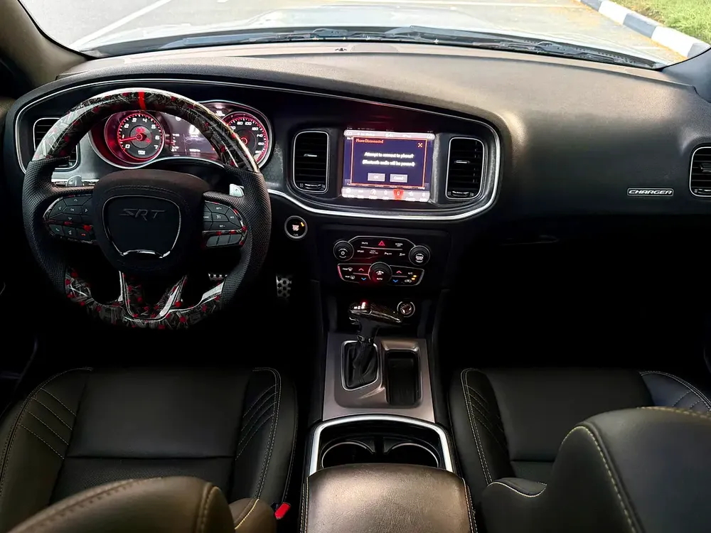 2019 Dodge Charger 6.4L SRT8 Super Bee - In Amazing Condition - Image 11