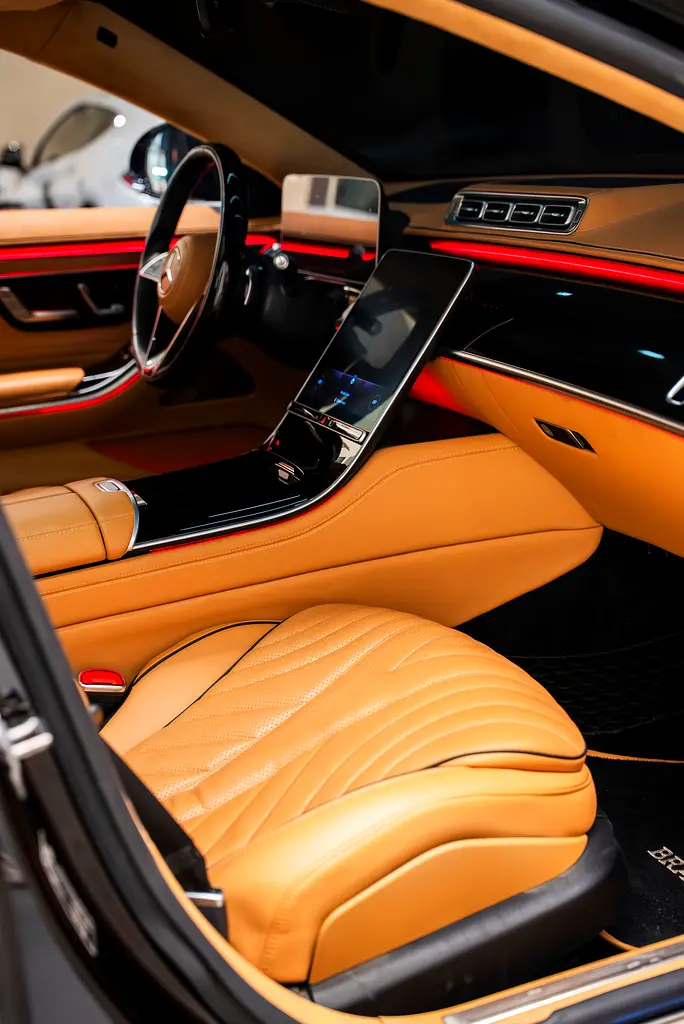 AED 4527 PM | MERCEDES S580 2021 | BRABUS KIT | WELL MAINTAINED | 1 YEAR WARRANTY - Image 10