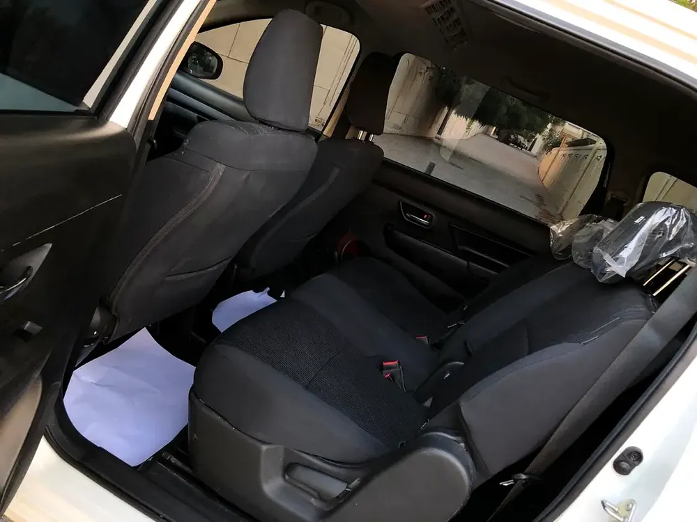 2023 Suzuki Ertiga GLX | GCC Specs | Low Mileage | Family 7-Seater - Image 8