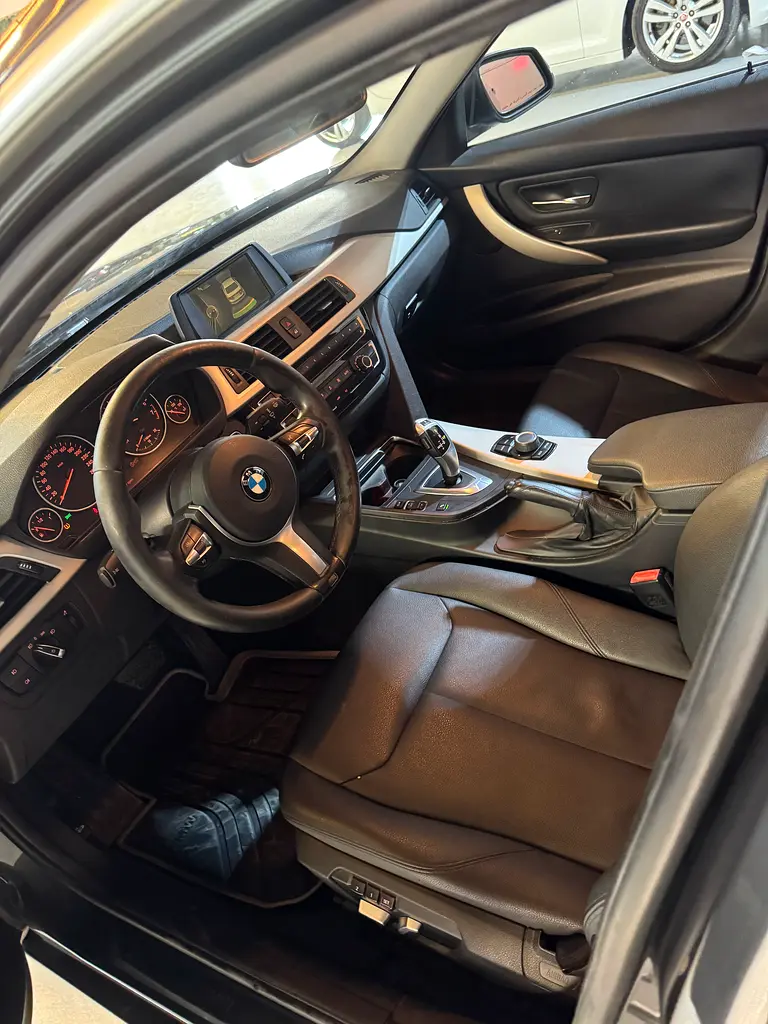 BMW 3 Series 318i 2016 GCC Specs - Image 4