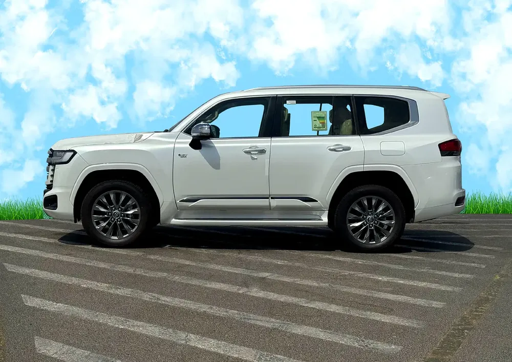 Toyota Land Cruiser VXR HEV 3.5L 2025 GCC Specs - Image 4