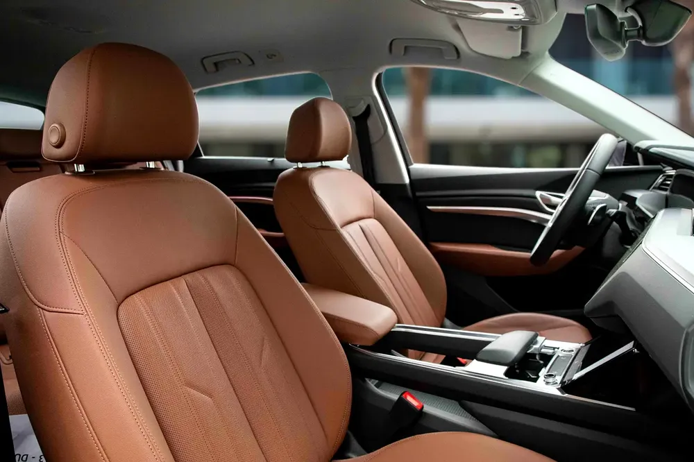 3,036 P.M |  E-Tron 55 Quattro Black Edition | 0% Downpayment | E-TRON BLACK EDITION | AGENCY WARRAN - Image 11