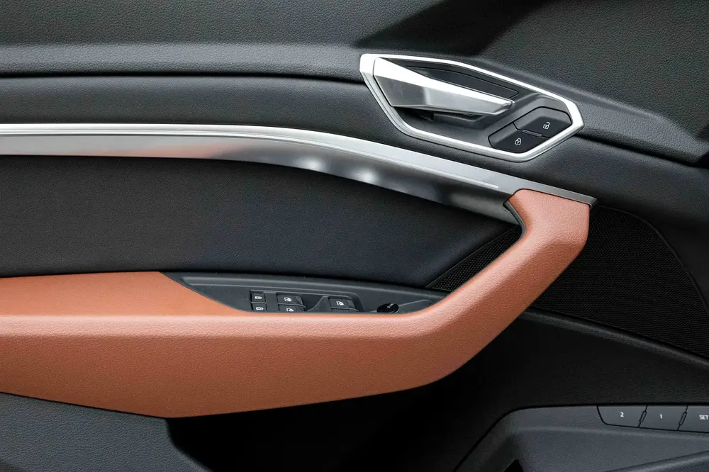 3,036 P.M |  E-Tron 55 Quattro Black Edition | 0% Downpayment | E-TRON BLACK EDITION | AGENCY WARRAN - Image 13