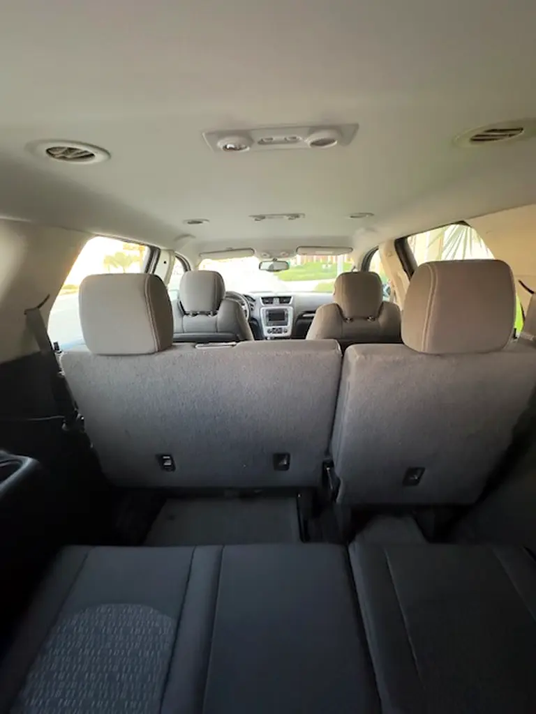 GMC Acadia SLE AWD 2016 - GCC Specs - Well Maintained - Image 12