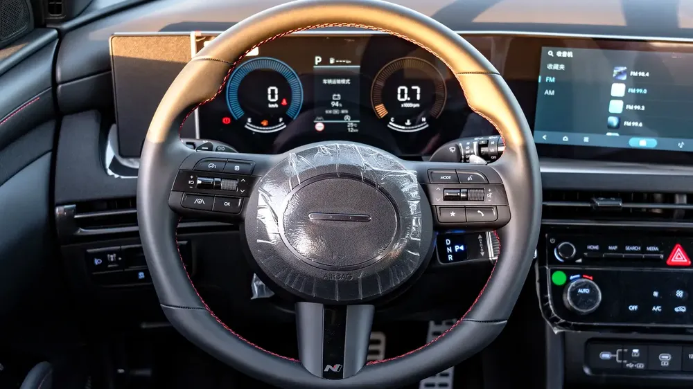 2025 | HYUNDAI TUCSON 1.5T ELITE N LAIN WITH ELECTRIC TAIL DOOR - Image 9