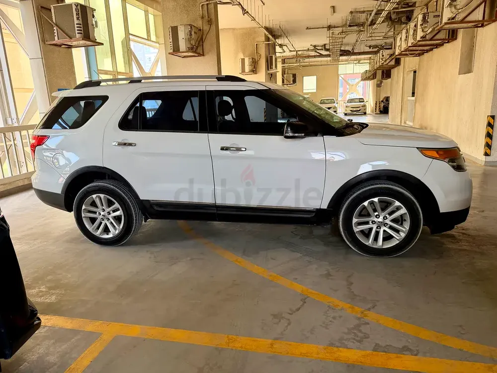Ford Explorer XLT 2013 GCC Specs- 7 Seater - Well Maintained SUV - Image 4