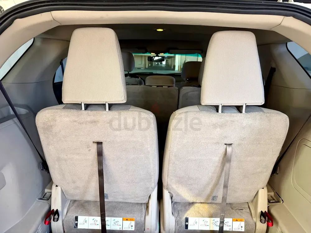 Ford Explorer XLT 2013 GCC Specs- 7 Seater - Well Maintained SUV - Image 9