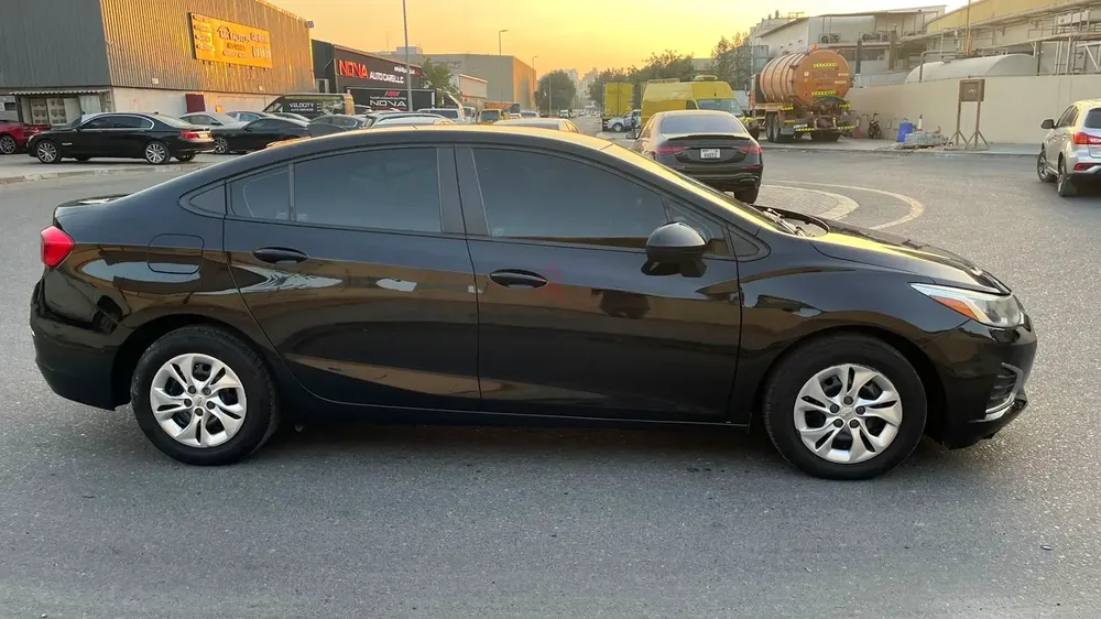 2019 Chevrolet Cruze LT | Efficient  Reliable Sedan - Image 8