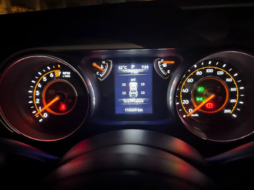 Jeep Wrangler Sport 2018 GCC Specs - Image 15