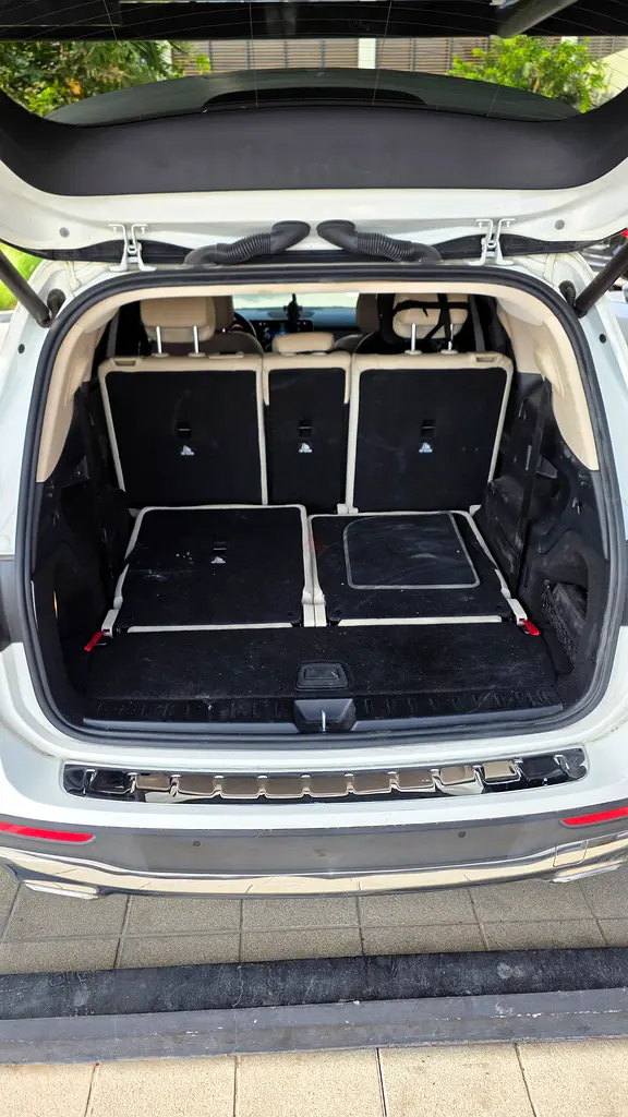 Mercedes GLB 250 2020 – German Spec – FULL OPTIONS (360 cam, Park Assist, 7 seats) - Image 4