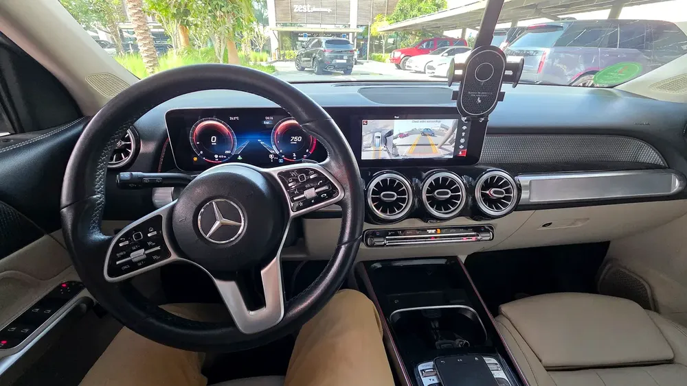 Mercedes GLB 250 2020 – German Spec – FULL OPTIONS (360 cam, Park Assist, 7 seats) - Image 7