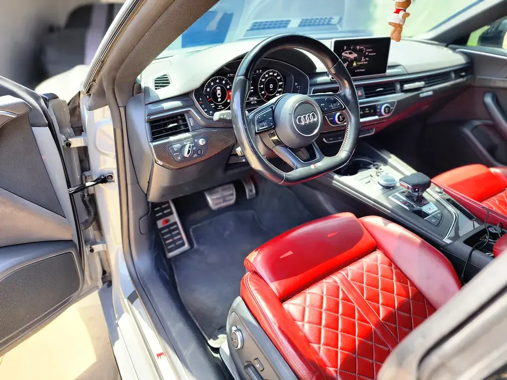 Rare Audi S5 Sportback Nadro Grey Quattro GCC Specs - Image 11