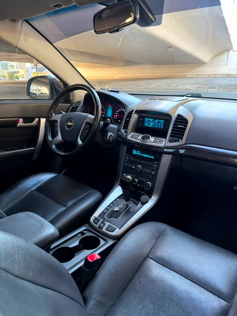 2013 Chevrolet Captiva LTZ Full Option GCC 7 seater - Image 14