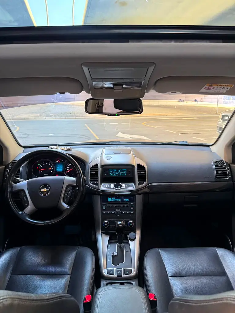 2013 Chevrolet Captiva LTZ Full Option GCC 7 seater - Image 16