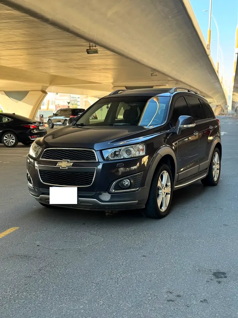 2013 Chevrolet Captiva LTZ Full Option GCC 7 seater - Image 4
