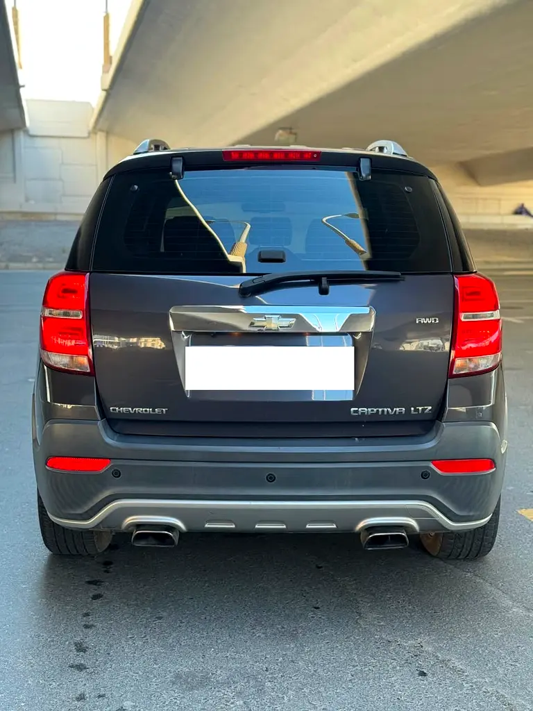 2013 Chevrolet Captiva LTZ Full Option GCC 7 seater - Image 8