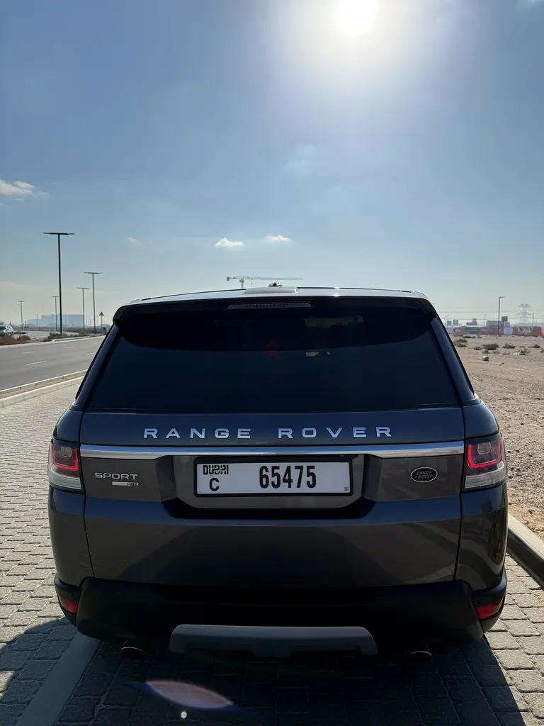 2016 Land Rover Range Rover Sport HSE | GCC Specs | Low Mileage | Pristine Condition - Image 4