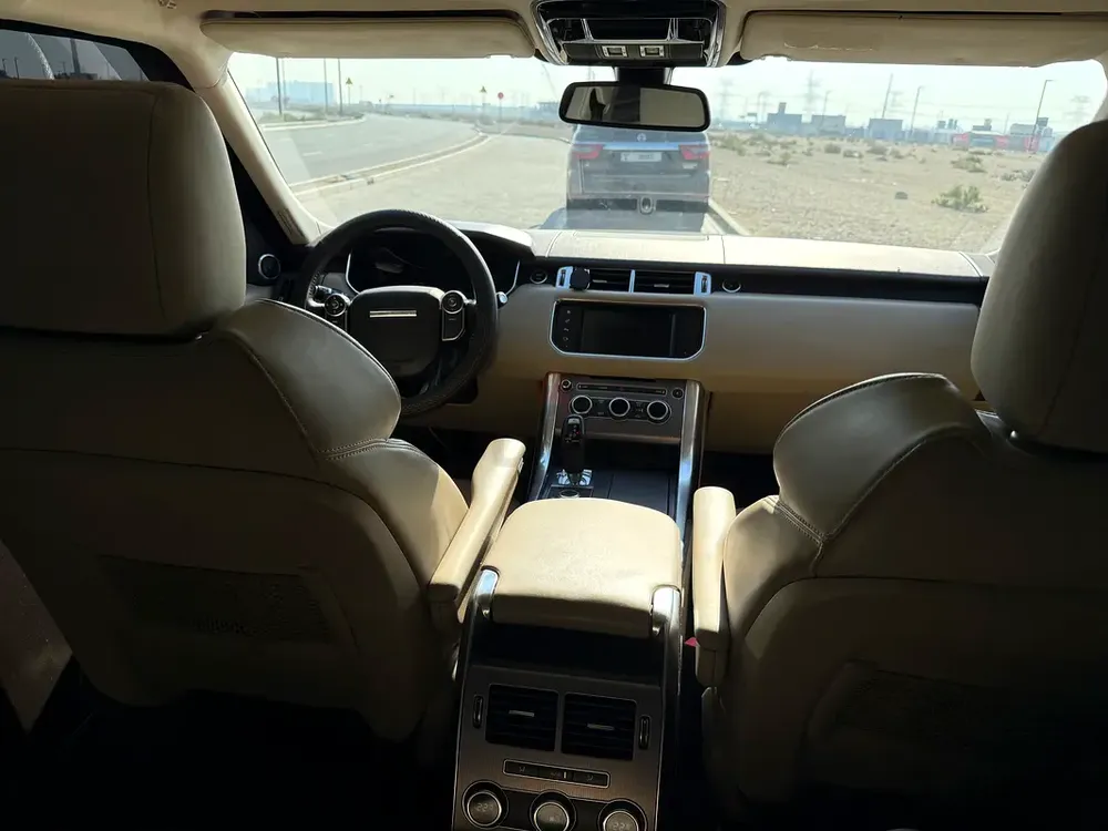 2016 Land Rover Range Rover Sport HSE | GCC Specs | Low Mileage | Pristine Condition - Image 5
