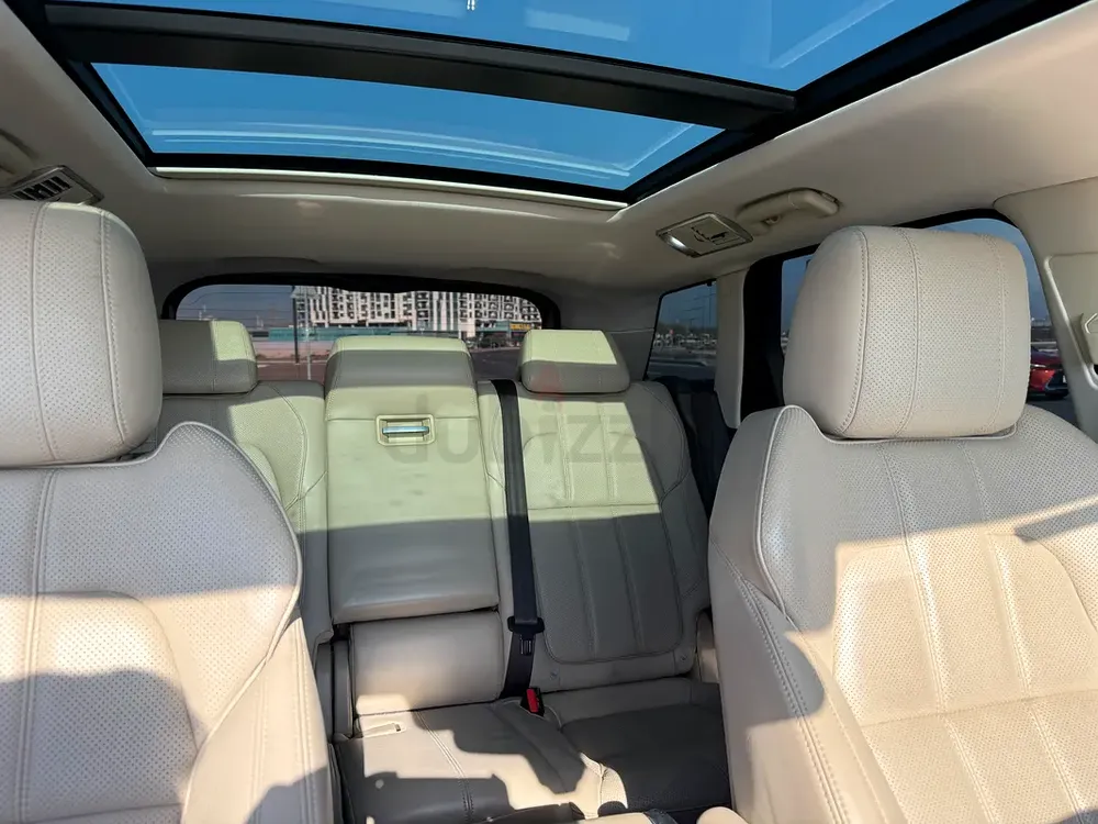 2016 Land Rover Range Rover Sport HSE | GCC Specs | Low Mileage | Pristine Condition - Image 9